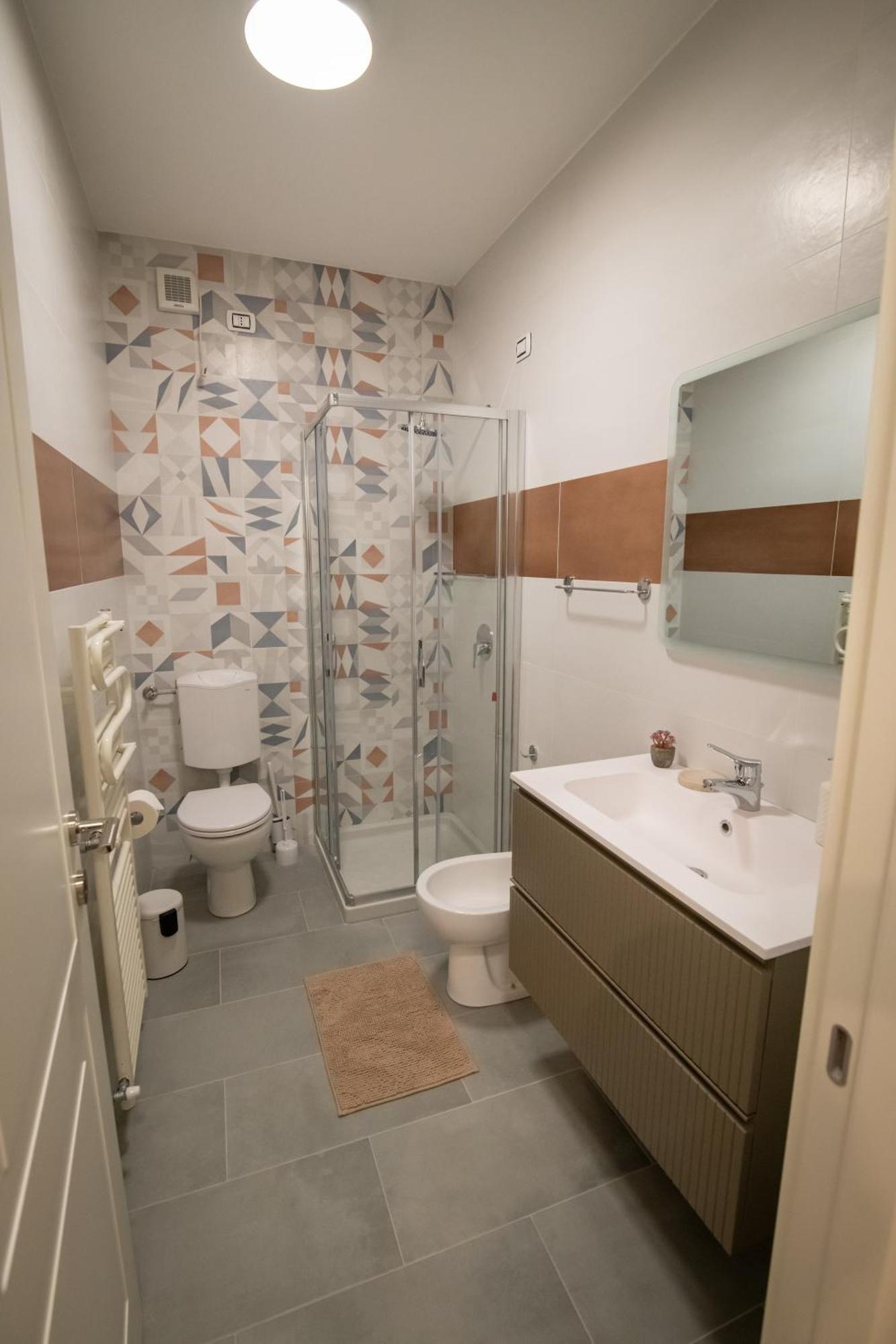 Residenza Lago Sereno Porto Ceresio Eksteriør billede