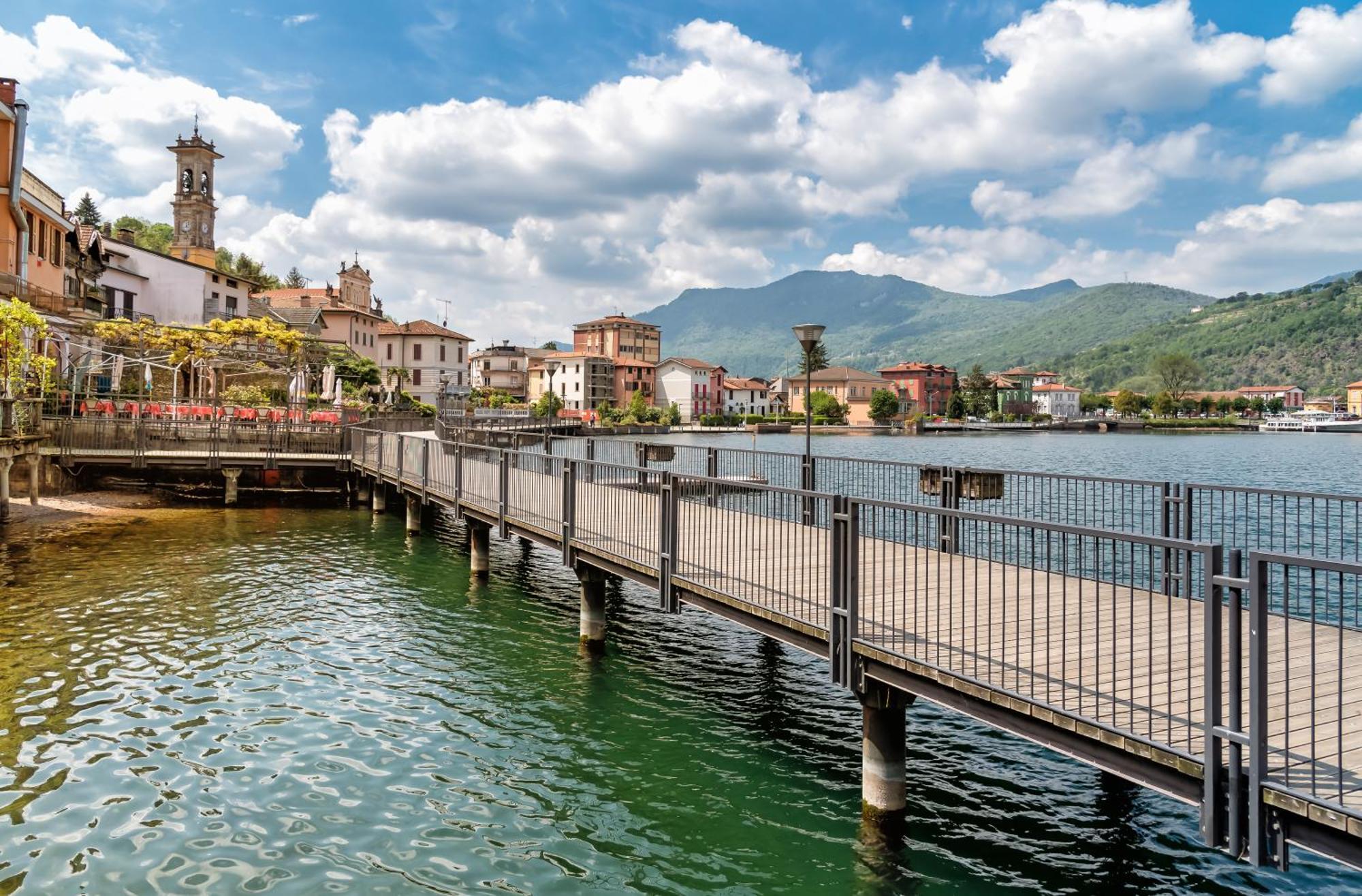 Residenza Lago Sereno Porto Ceresio Eksteriør billede